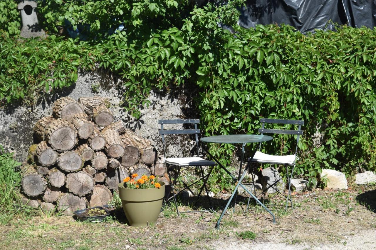 Spacious Apartment In Old Farm Close To Lac De Vouglans La Tour-du-Meix Exterior foto